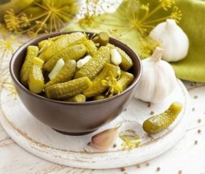 Хрустящие огурцы маринованные в банках на зиму: лучший рецепт
