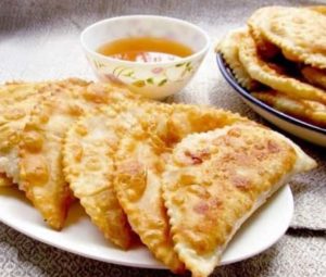 Чебуреки с мясом: очень удачное хрусткое тесто
