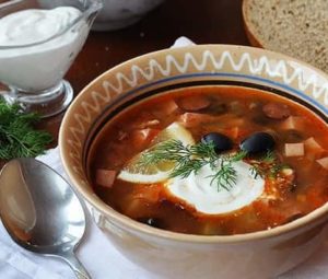 Солянка сборная мясная классическая: рецепт с фото
