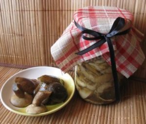 Маринованные маслята на зиму — самый вкусный рецепт